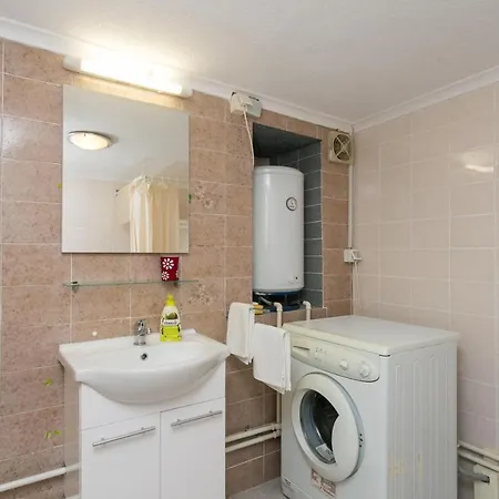 Bravo - Studio With Terrace And Garden View * Zaton (Dubrovnik-Neretva)