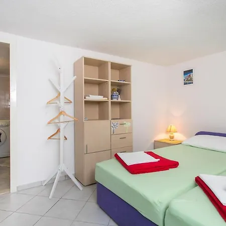 Apartment Bravo - Studio With Terrace And Garden View