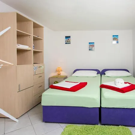Apartment Bravo - Studio With Terrace And Garden View *