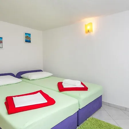 Apartment Bravo - Studio With Terrace And Garden View *