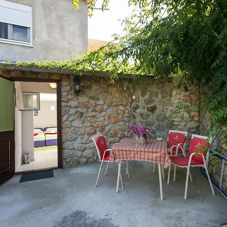 Bravo - Studio With Terrace And Garden View